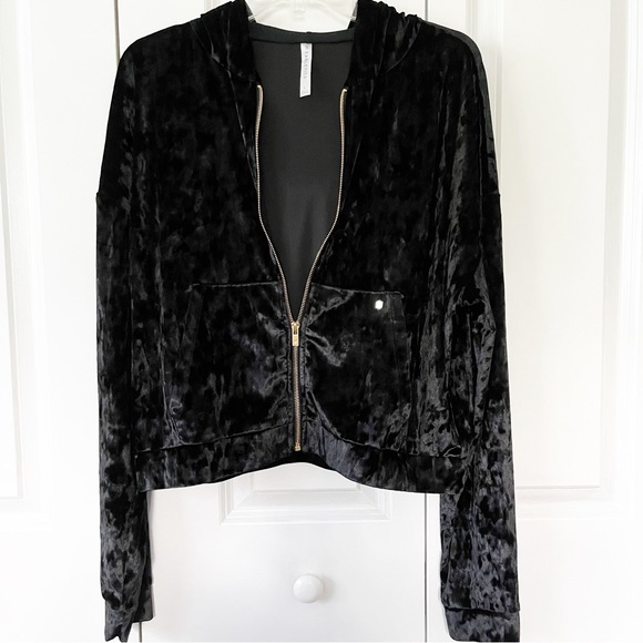 Fabletics black crushed velour zip-up jacket - Picture 6 of 9